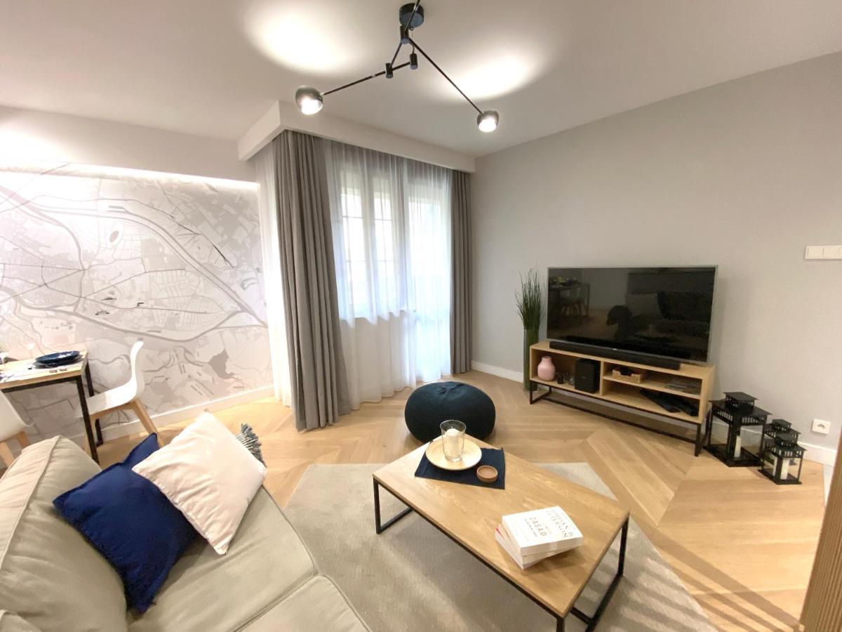 Mycherry - Old Town Apartment - Wiezienna 21C Wroclaw Bagian luar foto