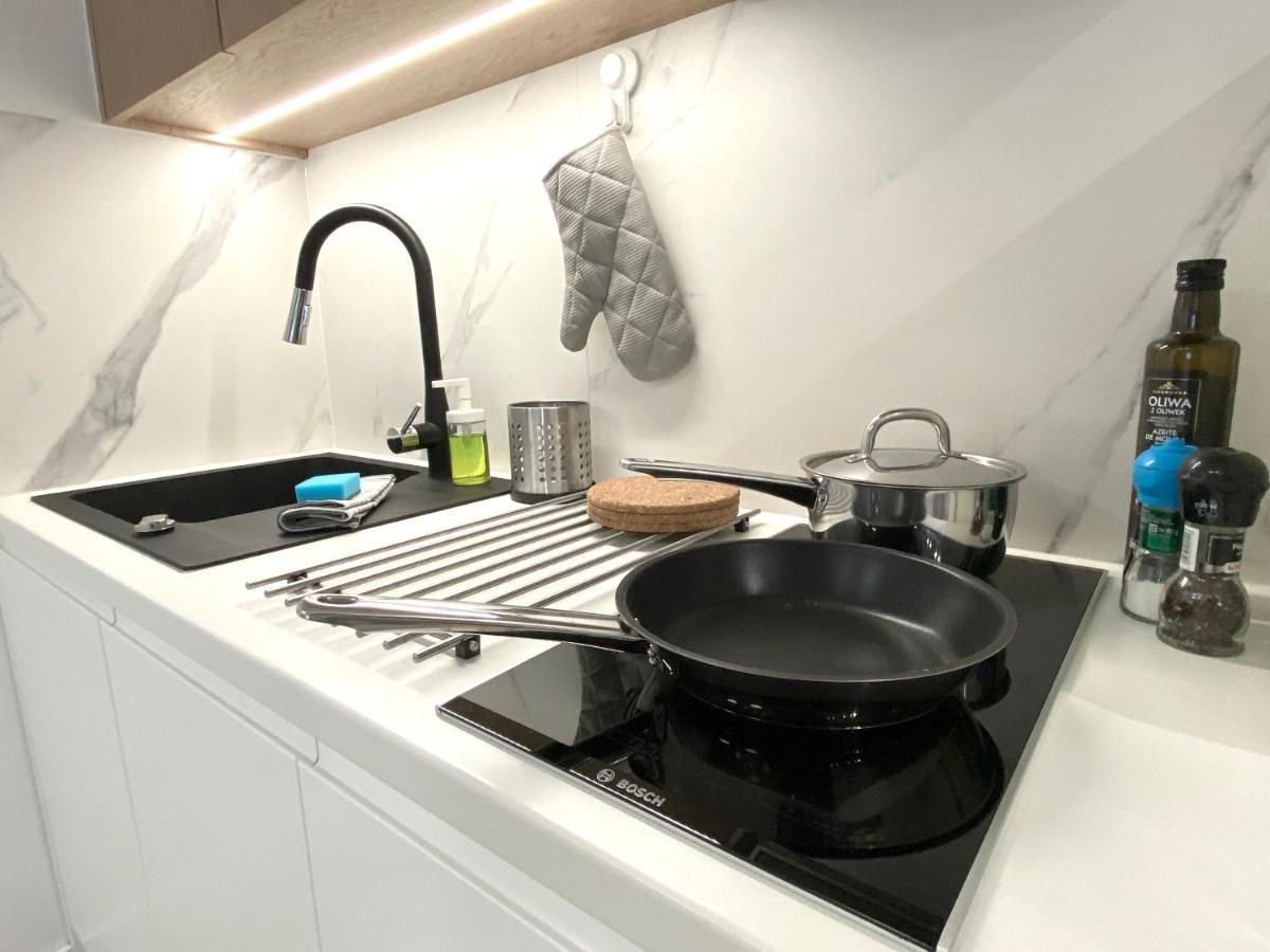 Mycherry - Old Town Apartment - Wiezienna 21C Wroclaw Bagian luar foto